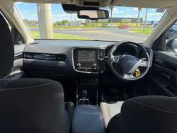 2021 Mitsubishi Outlander ES