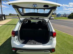 2021 Mitsubishi Outlander ES