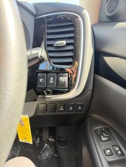 2021 Mitsubishi Outlander ES