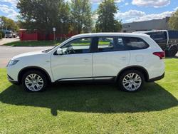 2021 Mitsubishi Outlander ES