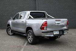 2020 Toyota Hilux SR5