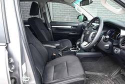 2020 Toyota Hilux SR5