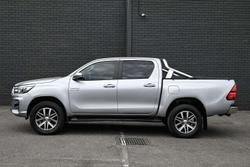 2020 Toyota Hilux SR5