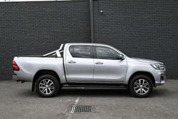 2020 Toyota Hilux SR5