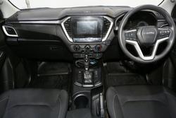 2022 Isuzu D-MAX LS-M