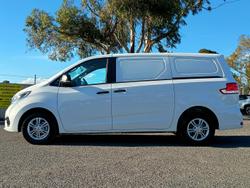 2022 LDV G10 +