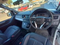 2022 LDV G10 +