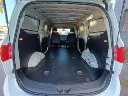 2022 LDV G10 +
