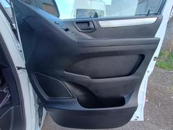 2022 LDV G10 +