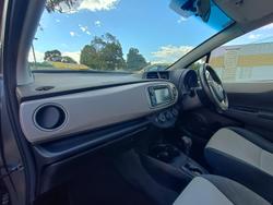 2013 Toyota Yaris YRS