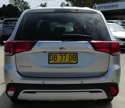 2021 Mitsubishi Outlander ES