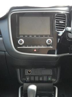 2021 Mitsubishi Outlander ES