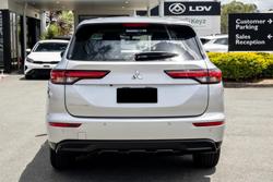 2024 Mitsubishi Outlander ES