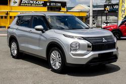 2024 Mitsubishi Outlander ES