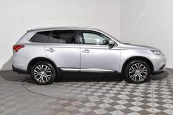 2017 Mitsubishi Outlander LS Safety Pack