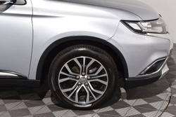 2017 Mitsubishi Outlander LS Safety Pack