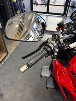 2024 DUCATI STREETFIGHTER V2 Red