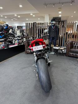 2024 DUCATI STREETFIGHTER V2 Red