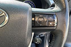 2017 Toyota Hilux SR5