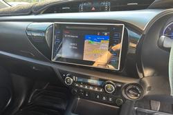 2017 Toyota Hilux SR5