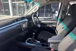 2017 Toyota Hilux SR5