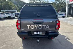 2017 Toyota Hilux SR5