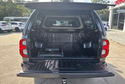 2017 Toyota Hilux SR5