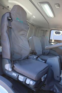 2025 Isuzu F Series FYJ300-350