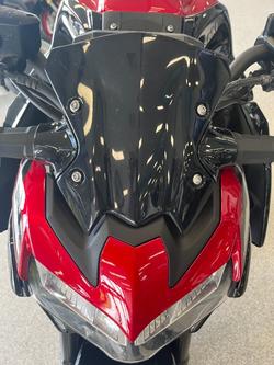 2024 Kawasaki Z900 (ZR900) RED
