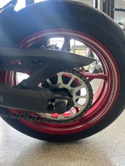 2024 Kawasaki Z900 (ZR900) RED