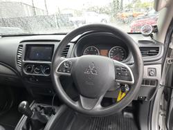 2015 Mitsubishi Triton GLX