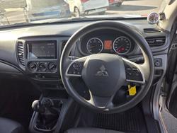 2015 Mitsubishi Triton GLX