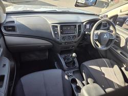 2015 Mitsubishi Triton GLX