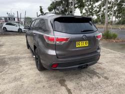 2014 TOYOTA KLUGER GXL (4x2) GSU50R Grey