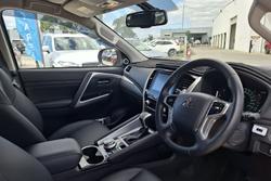 2024 Mitsubishi Pajero Sport Exceed