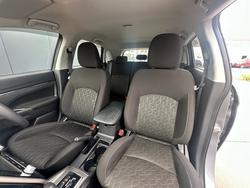 2024 Mitsubishi ASX ES