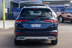 2024 Mitsubishi Outlander LS