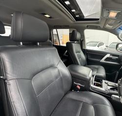 2020 Toyota Landcruiser VX