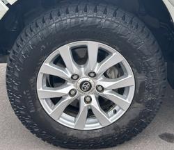 2020 Toyota Landcruiser VX