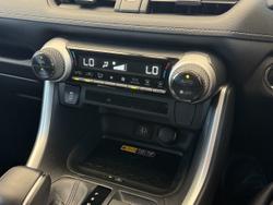 2024 Toyota RAV4 GXL