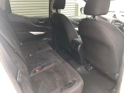 2019 Nissan Navara RX