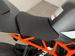2021 KTM RC 390 RC Orange
