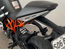 2021 KTM RC 390 RC Orange