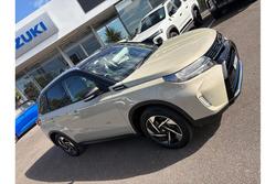 2025 Suzuki Vitara Turbo LY Series II Ivy/Black (A9N)