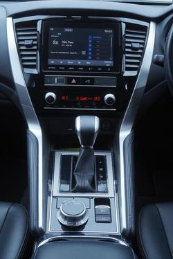 2020 Mitsubishi Pajero Sport GLS