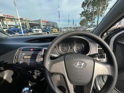 2015 HYUNDAI I20 Active