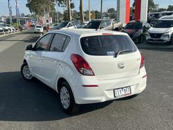 2015 HYUNDAI I20 Active