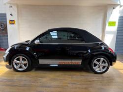 2010 Volkswagen Beetle BlackOrange 1Y MY10 Black