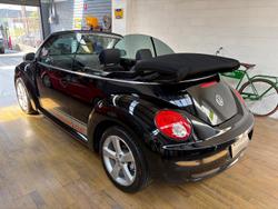2010 Volkswagen Beetle BlackOrange 1Y MY10 Black