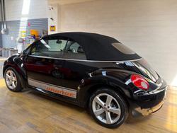 2010 Volkswagen Beetle BlackOrange 1Y MY10 Black